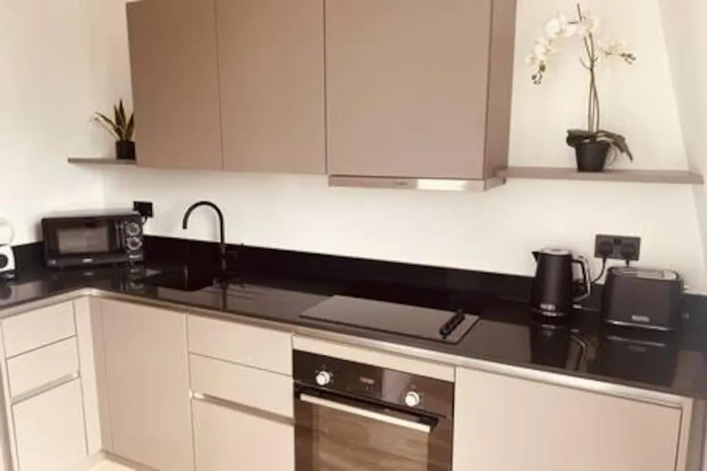 New 1 Bed City Flat With Terrace London