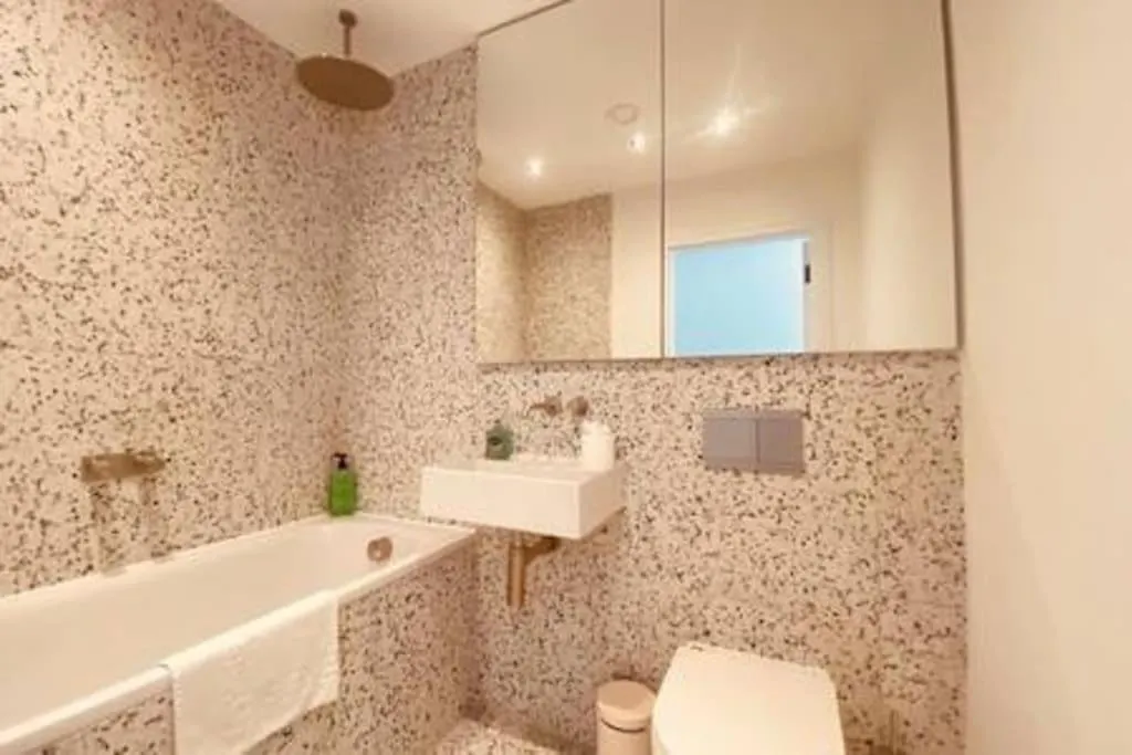 New 1 Bed City Flat With Terrace London 0*,