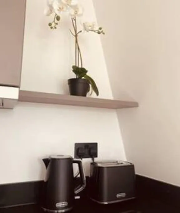 New 1 Bed City Flat With Terrace London