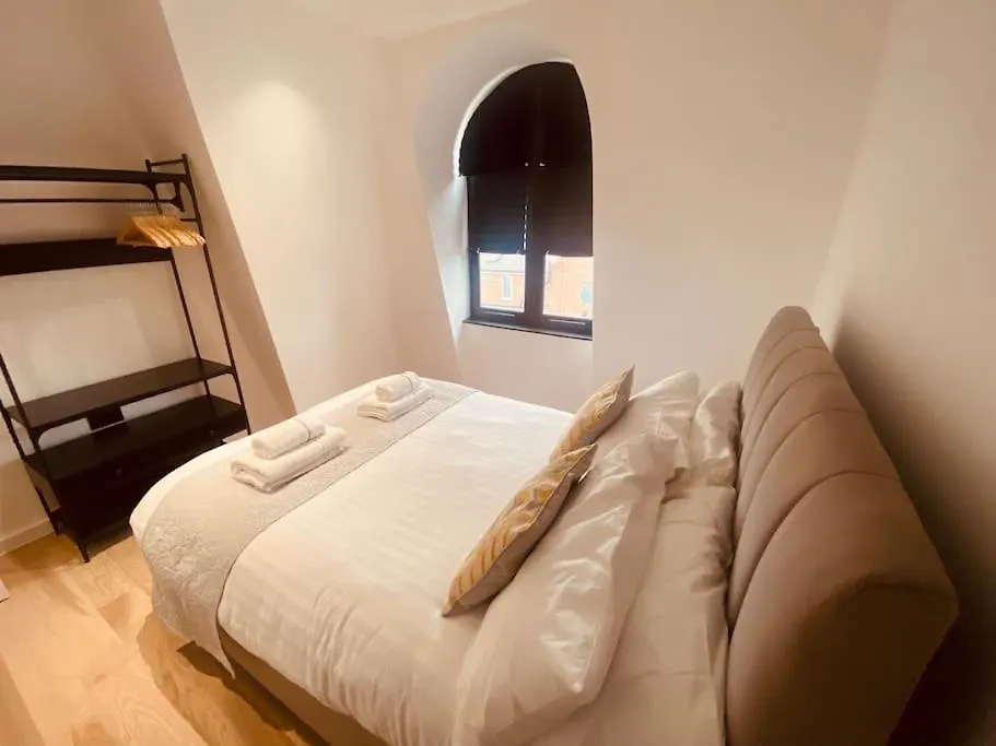 Apartment New 1 Bed City Flat With Terrace London